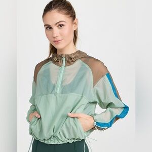 Outdoor Voices 🏃🏼‍♀️Color Block pullover coat, wind breaker size XS aqua olive